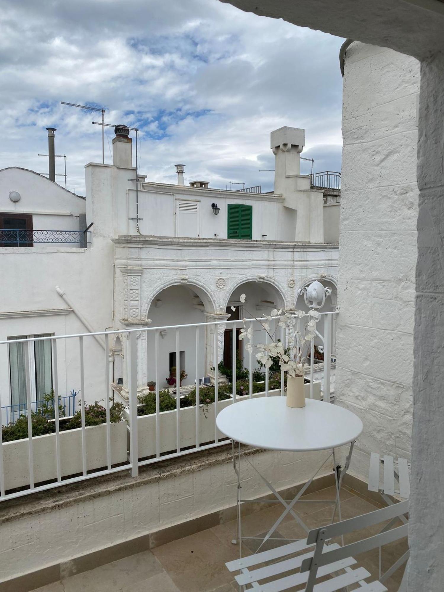 Casa U Burie, Casa Design Con Terrazza Panoramica E Jacuzzi Daire Cisternino Dış mekan fotoğraf